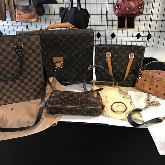 I just started buying/selling on Posh again. Excited to help others, buy & sell. - Picture 6 of 8